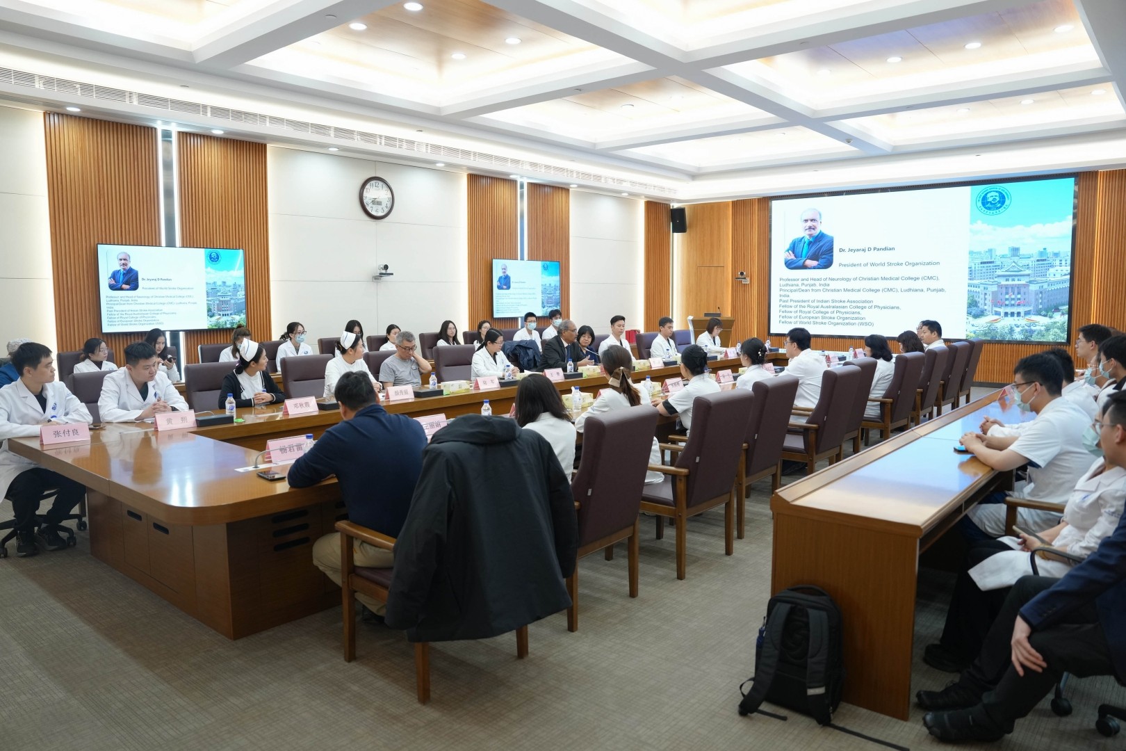 图2  （专题工作汇报会现场）.jpg